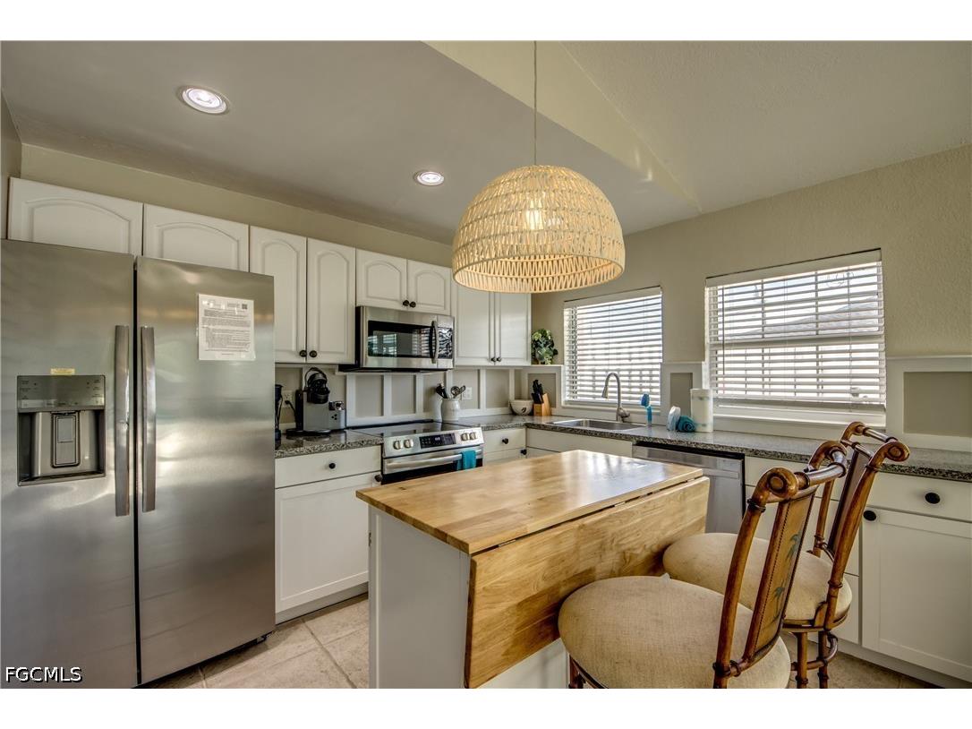 2589 Bayshore Drive Matlacha FL 33993 2026016796 image16