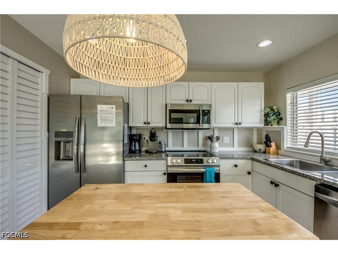 2589 Bayshore Drive Matlacha FL 33993 2026016796 image17