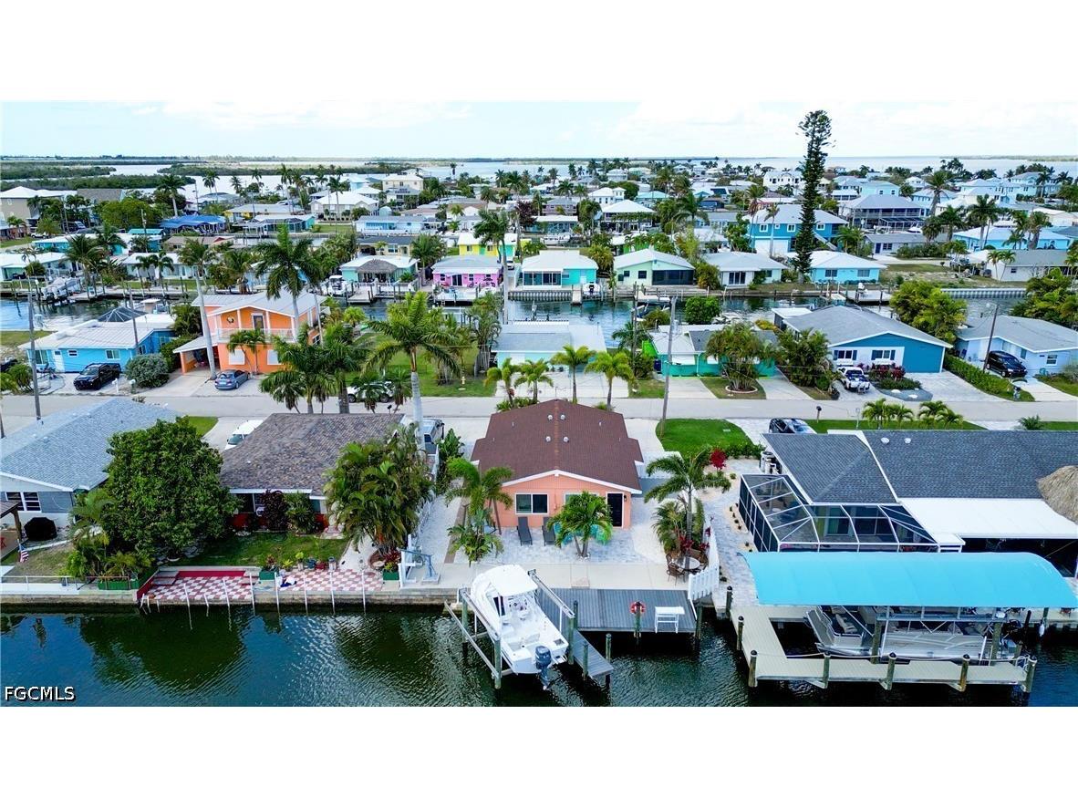 2589 Bayshore Drive Matlacha FL 33993 2026016796 image2