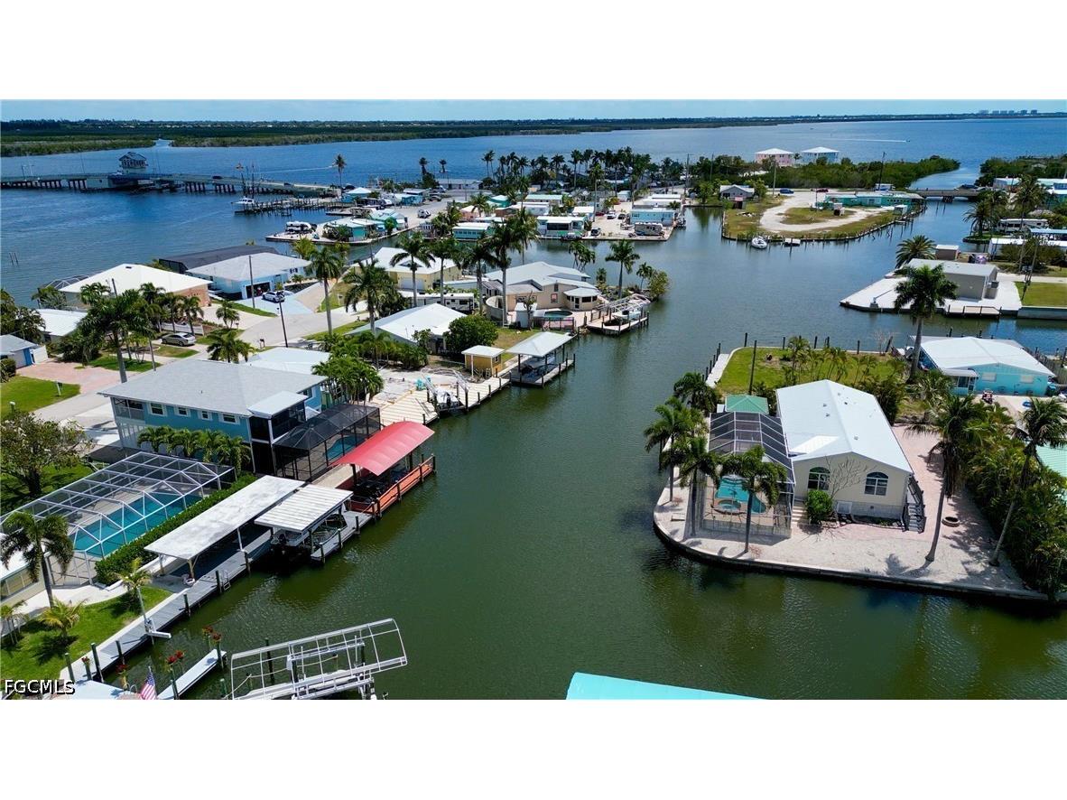 2589 Bayshore Drive Matlacha FL 33993 2026016796 image42