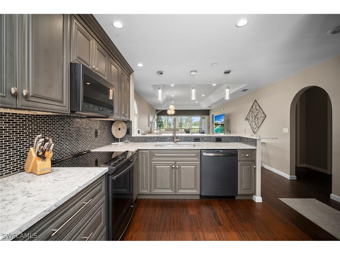 259 Deerwood Circle #6 Naples FL 34113 226007308 image10