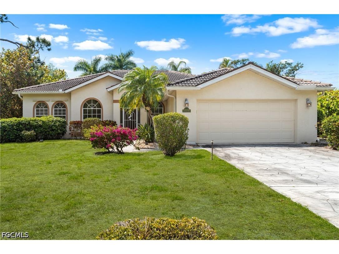25900 Creekbend Drive Bonita Springs FL 34135 2026014790 image1