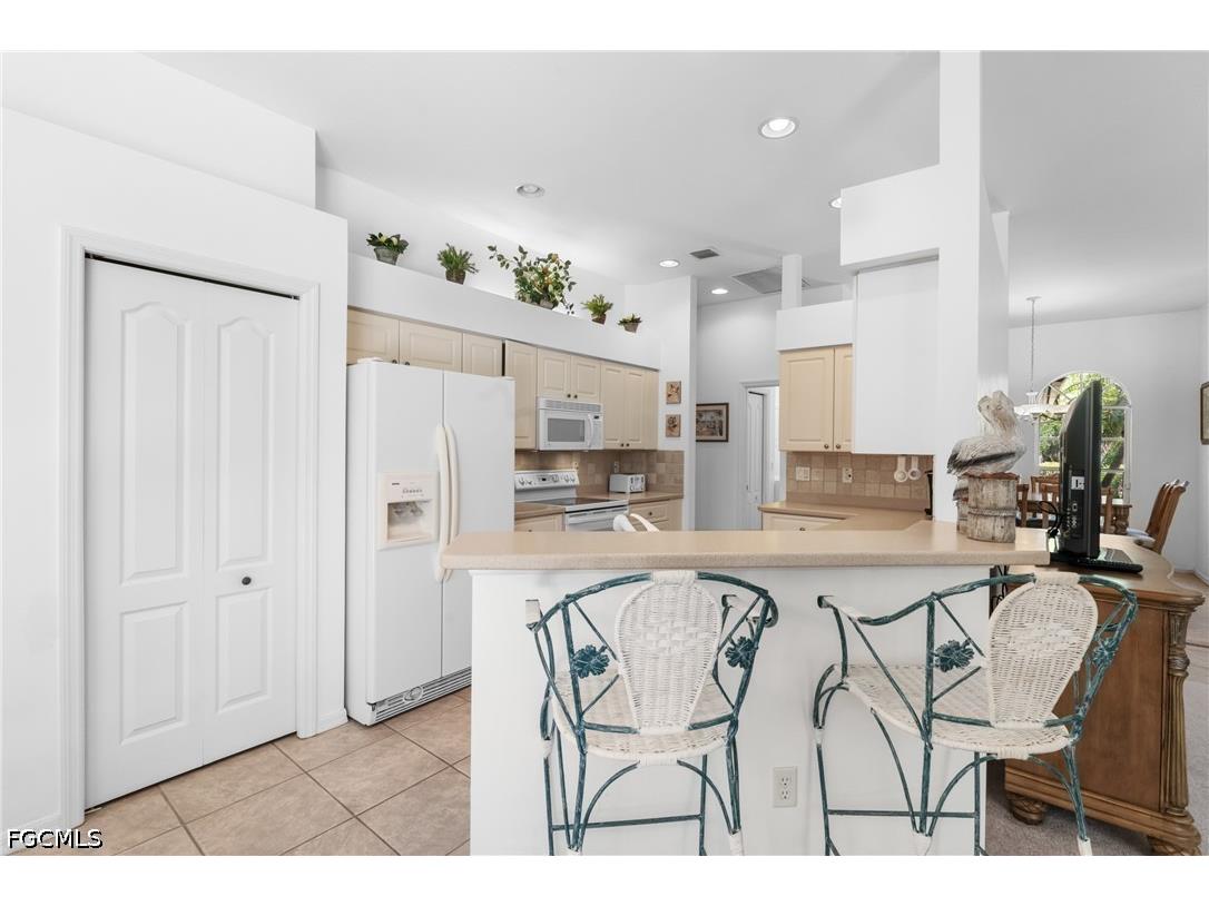 25900 Creekbend Drive Bonita Springs FL 34135 2026014790 image17