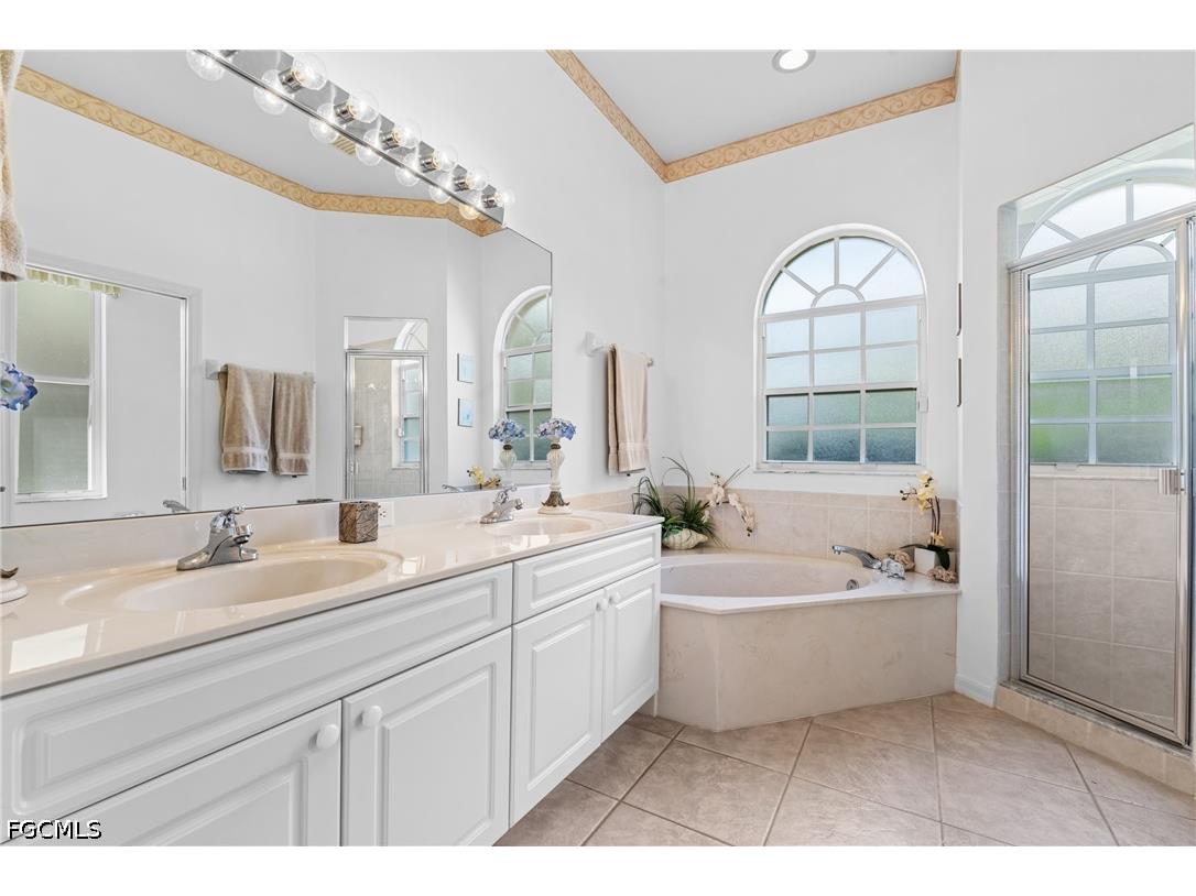 25900 Creekbend Drive Bonita Springs FL 34135 2026014790 image21