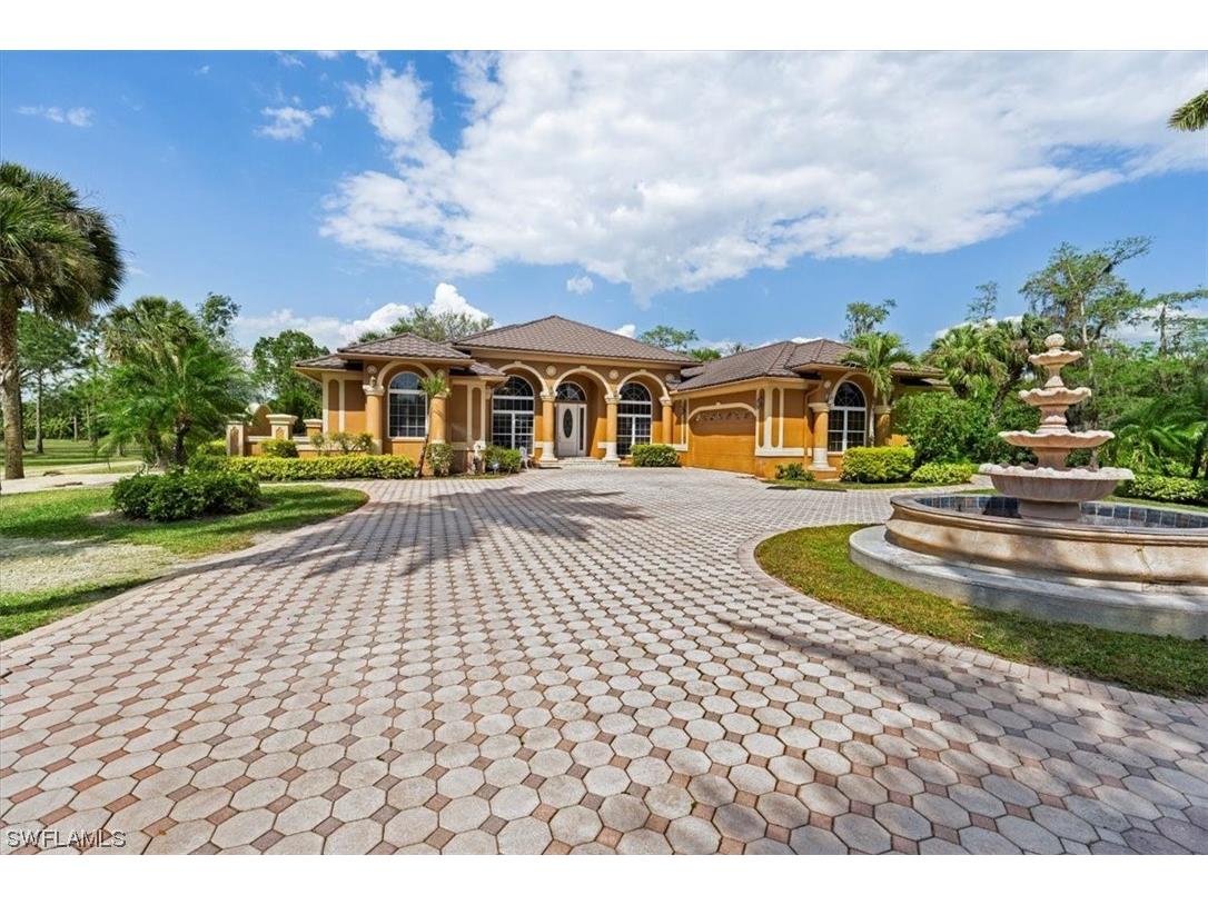 2591 White Boulevard Naples FL 34117 223018934 image1