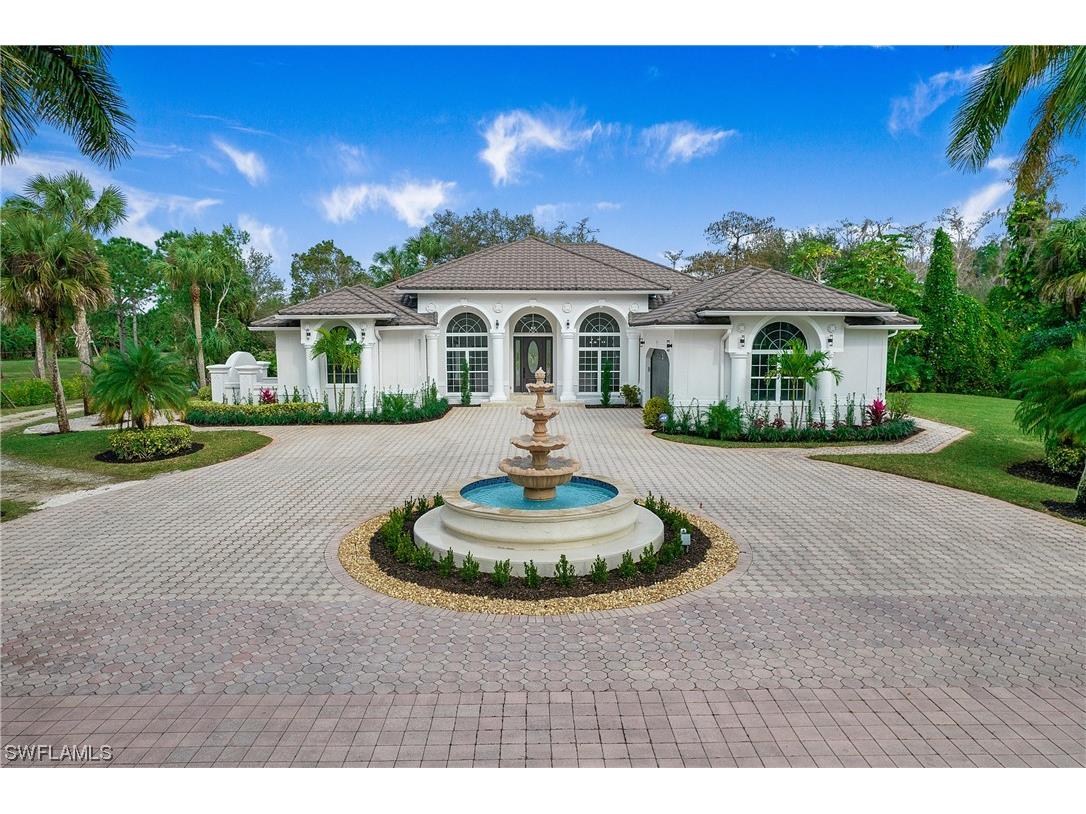 2591 White Boulevard Naples FL 34117 224004890 image1