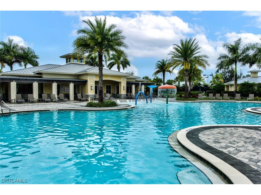 2591 Vine Avenue Naples FL 34120 223059597 image1