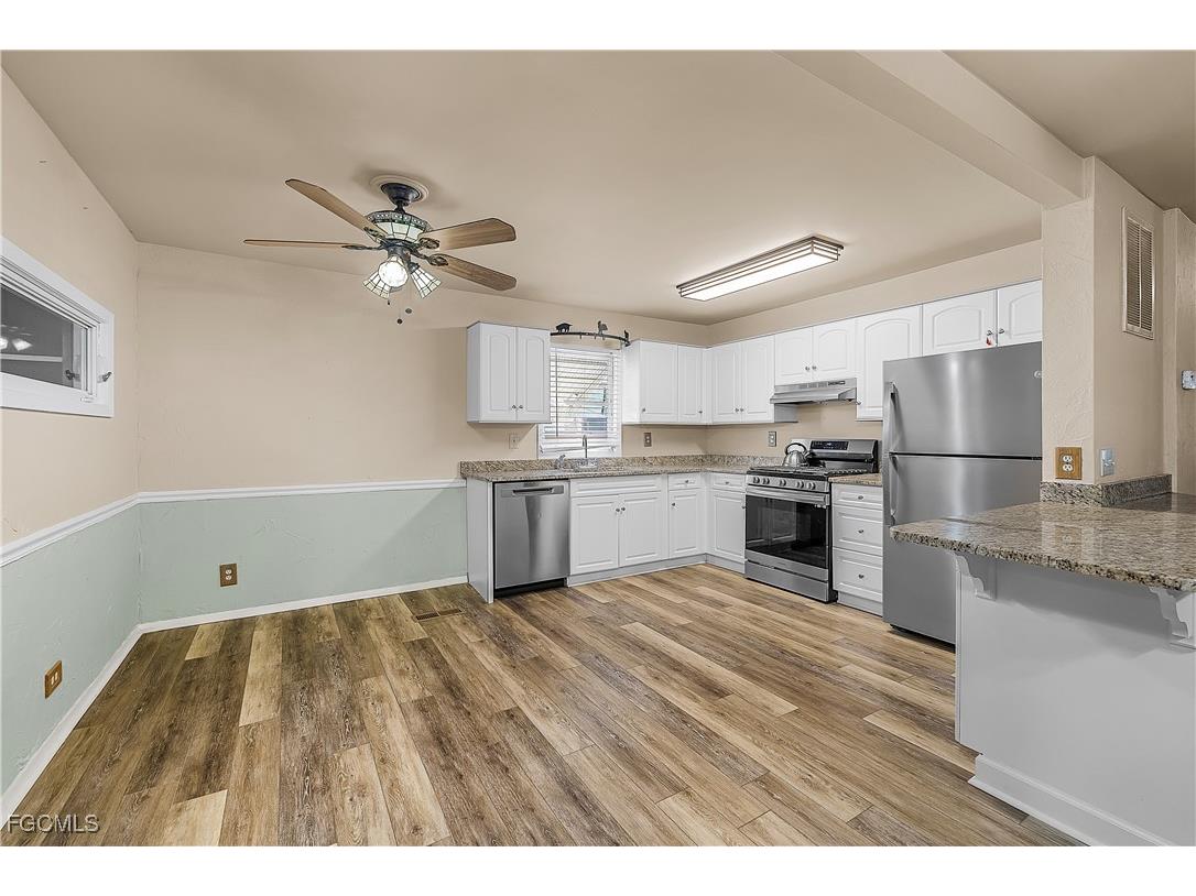 2592 York Road Saint James City FL 33956 2025016539 image15