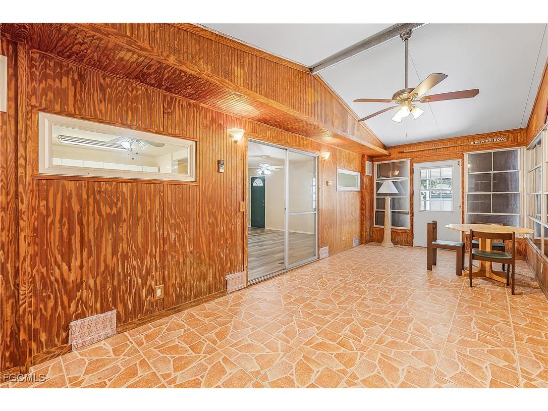 2592 York Road Saint James City FL 33956 2025016539 image16