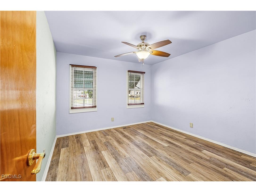 2592 York Road Saint James City FL 33956 2025016539 image24