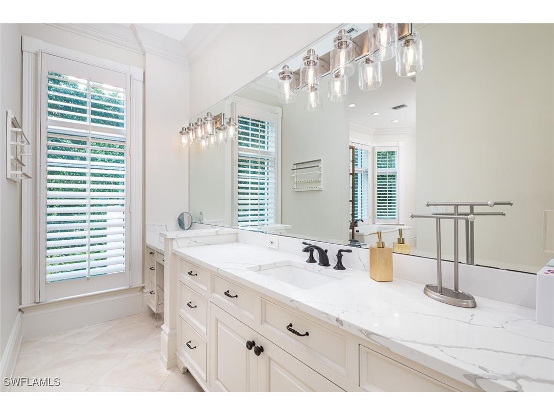 2595 Half Moon Walk Naples FL 34102 225054406 image19