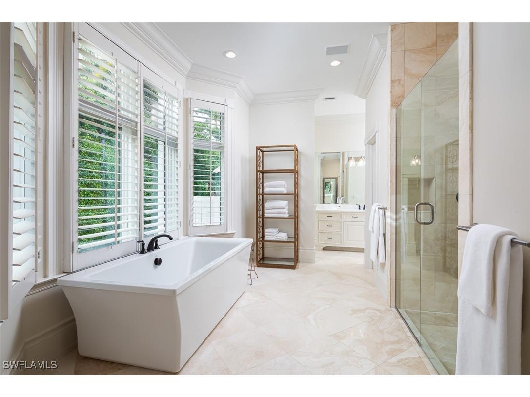 2595 Half Moon Walk Naples FL 34102 225054406 image20