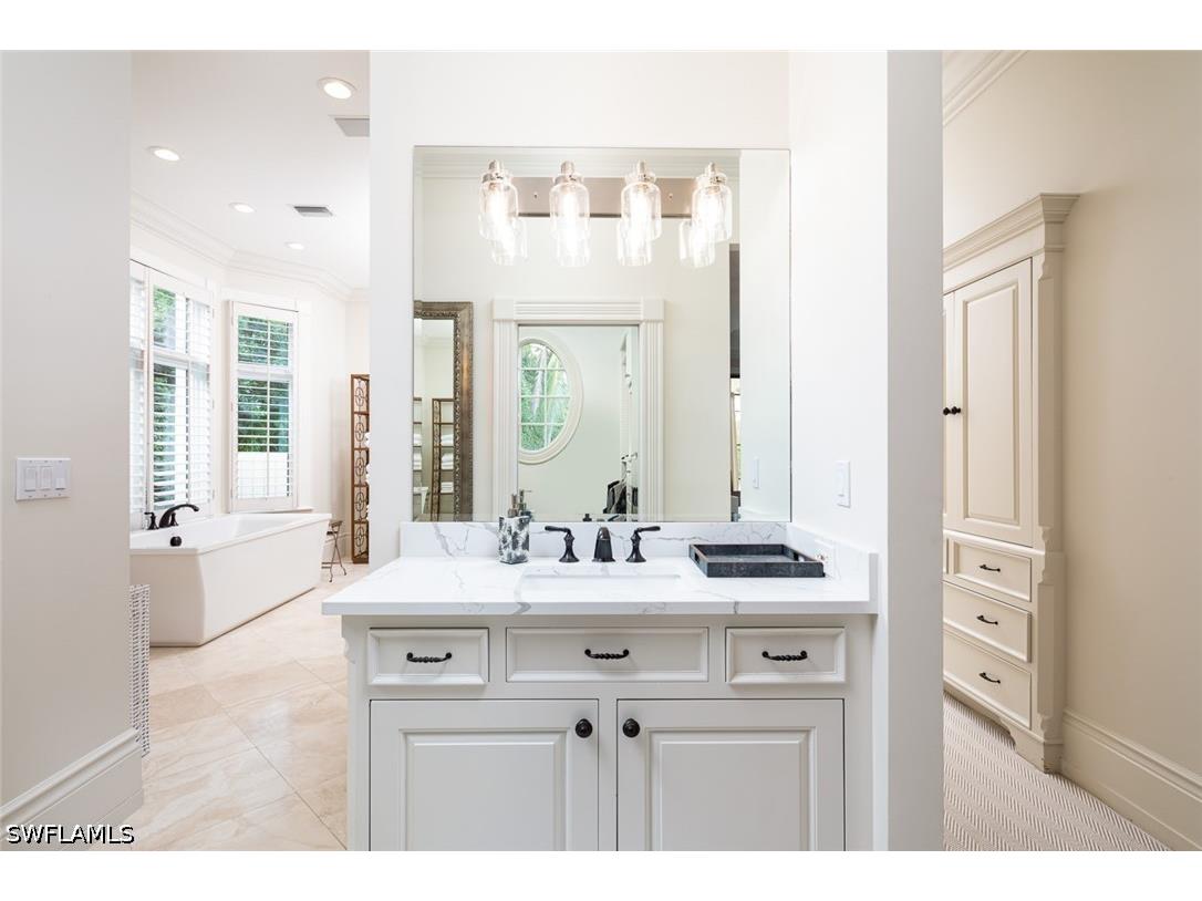 2595 Half Moon Walk Naples FL 34102 226019608 image18