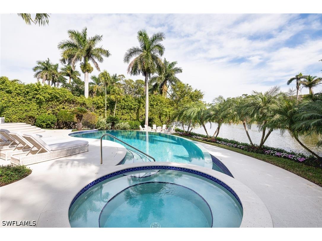 2595 Half Moon Walk Naples FL 34102 226019608 image34