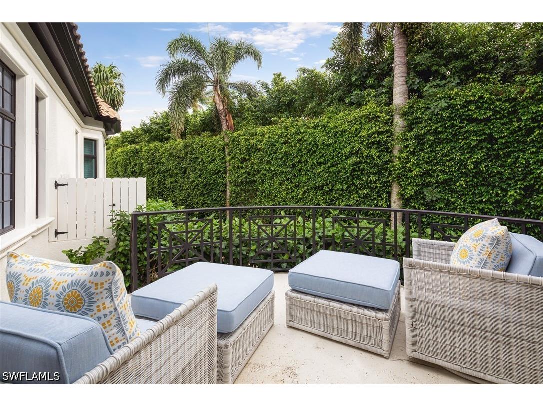 2595 Half Moon Walk Naples FL 34102 226019608 image41