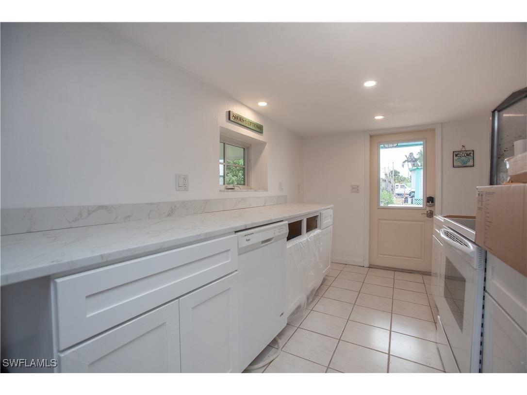 2595 Pine Street Matlacha FL 33993 225059129 image6