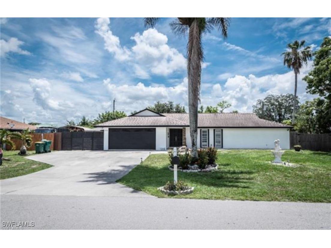 2596 47th Street SW Naples FL 34116 225057400 image1