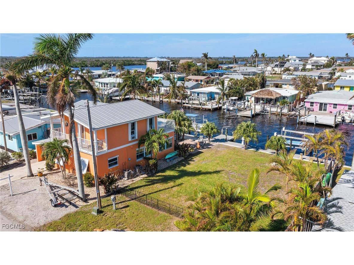 2596 Bayshore Drive Matlacha FL 33993 2025025051 image6