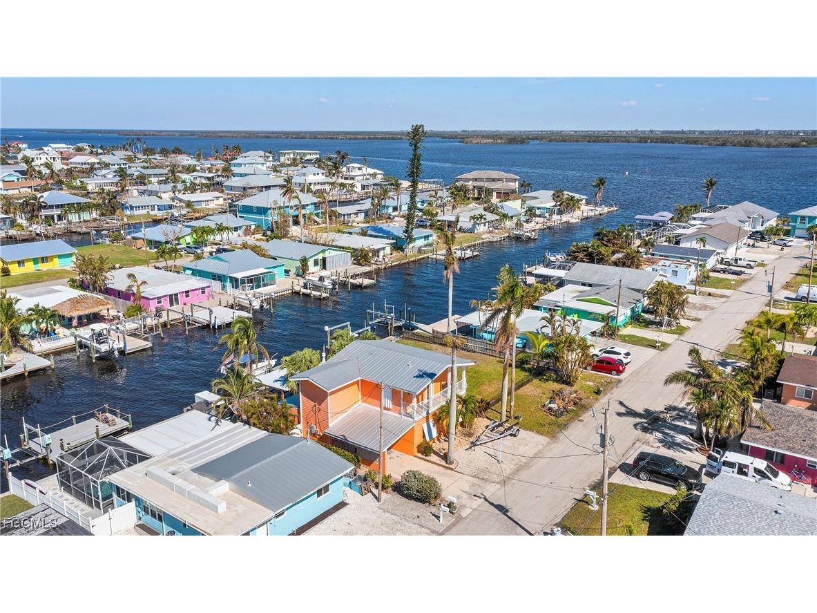 2596 Bayshore Drive Matlacha FL 33993 2025025051 image7