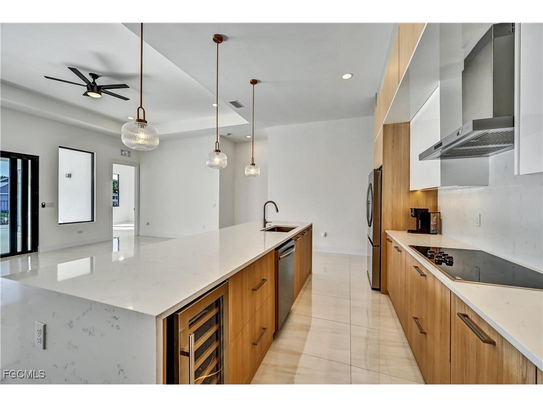 2596 Surfside Boulevard Cape Coral FL 33914 2025016755 image11