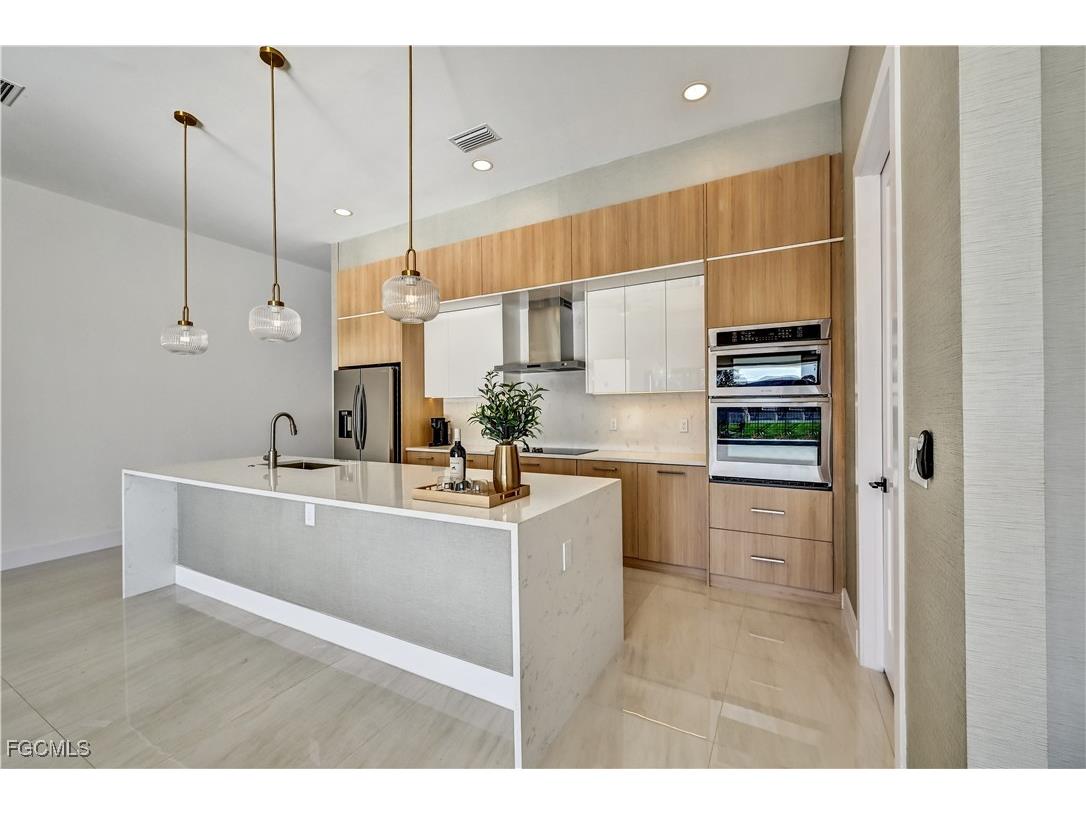 2596 Surfside Boulevard Cape Coral FL 33914 2025016755 image12