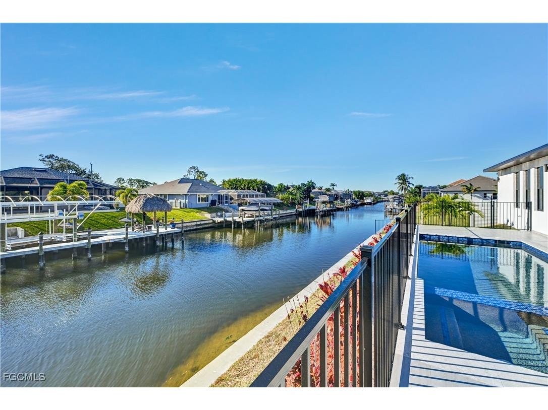 2596 Surfside Boulevard Cape Coral FL 33914 2025016755 image5