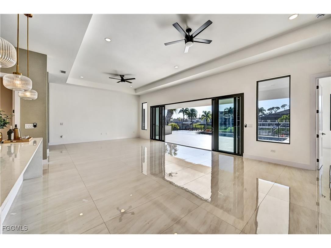 2596 Surfside Boulevard Cape Coral FL 33914 2025016755 image8