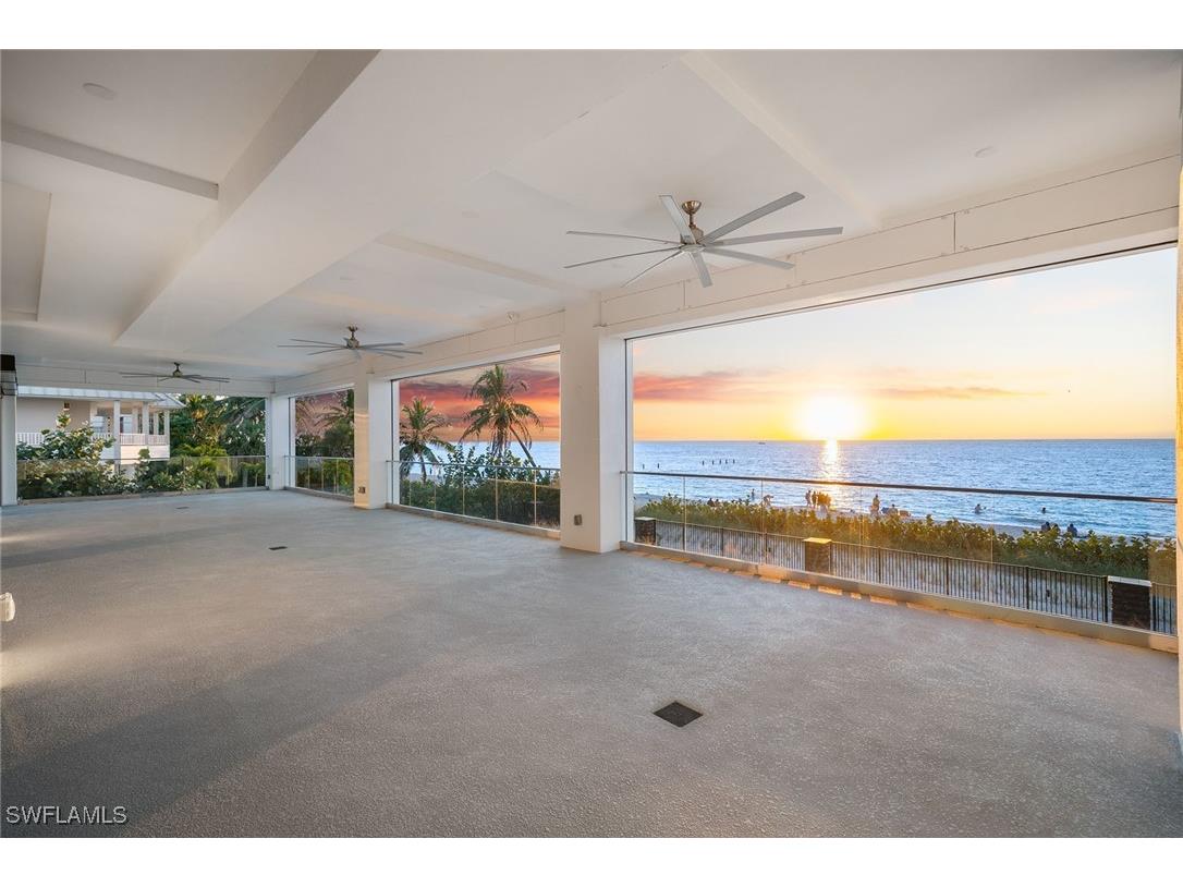 26 2nd Avenue S Naples FL 34102 225085203 image1