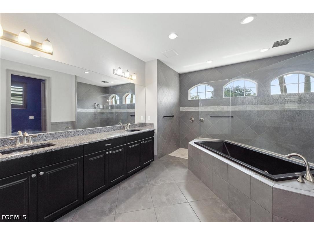 26 NE 13th Avenue Cape Coral FL 33909 2026024509 image22