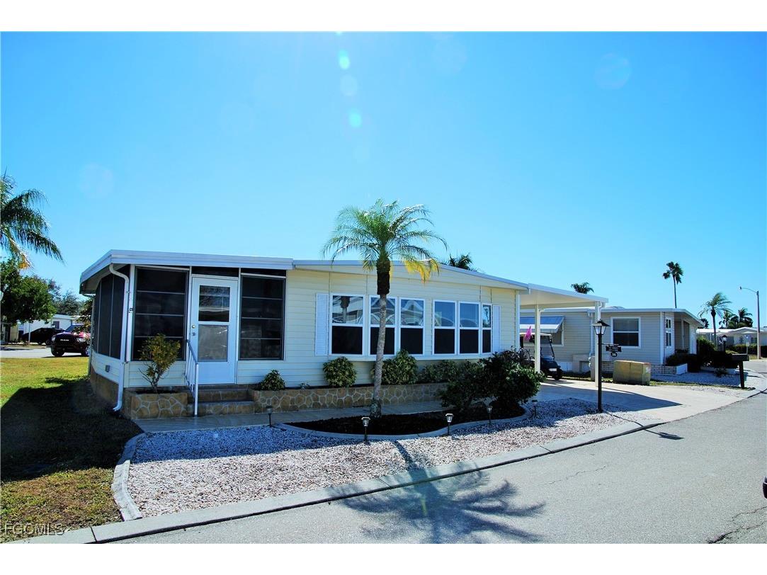 26 Nicklaus Boulevard North Fort Myers FL 33903 2026003982 image1
