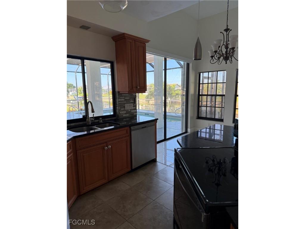 26 SE 13th Avenue Cape Coral FL 33990 2025006565 image8