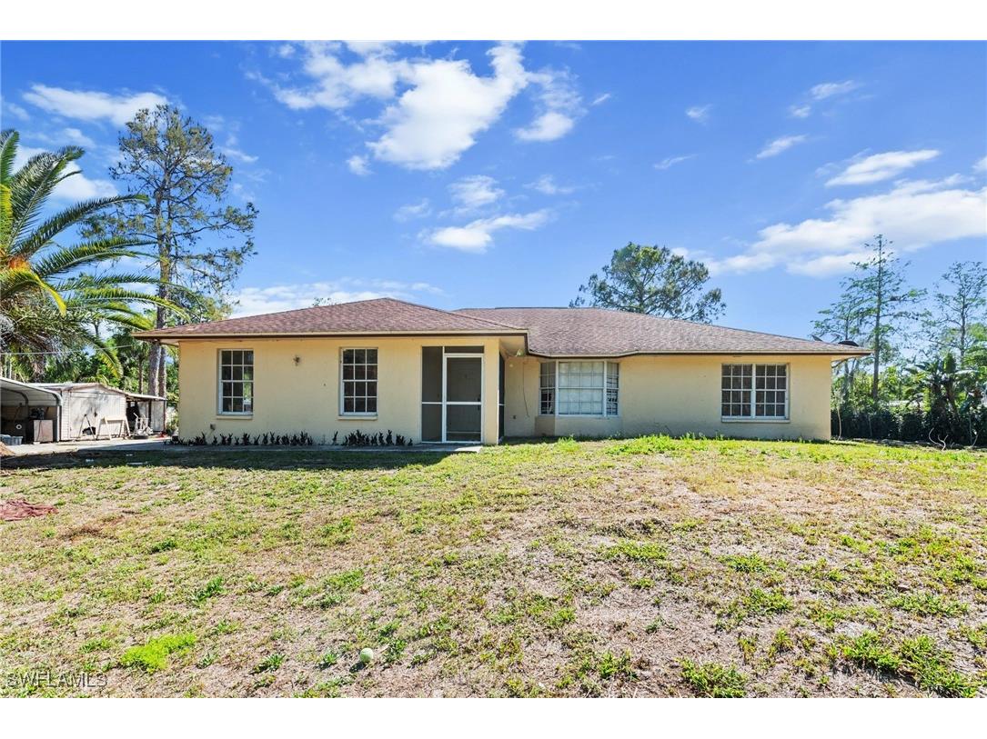 260 4th Street SE Naples FL 34117 224104577 image1