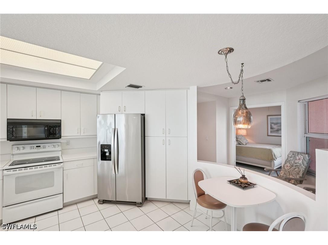 260 Barefoot Beach Boulevard #302 Bonita Springs FL 34134 226016697 image9