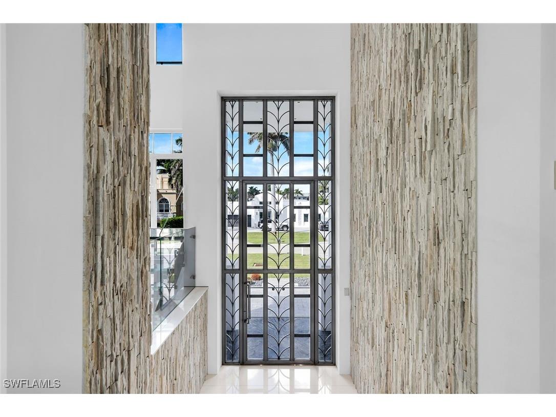 260 Channel Drive Naples FL 34108 225076105 image3