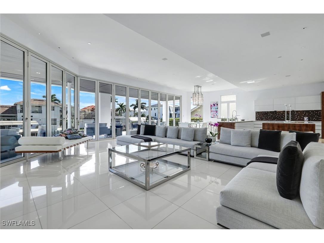 260 Channel Drive Naples FL 34108 225076105 image4