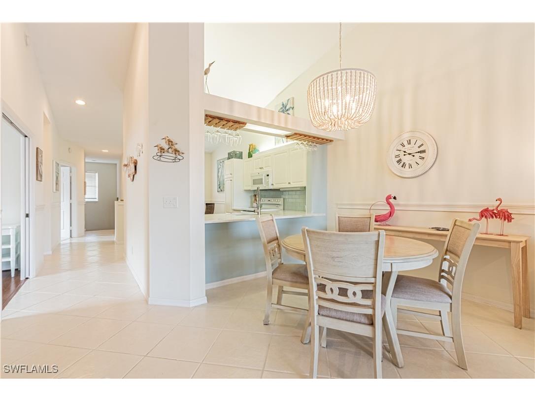 260 Robin Hood Circle #202 Naples FL 34104 225051106 image9