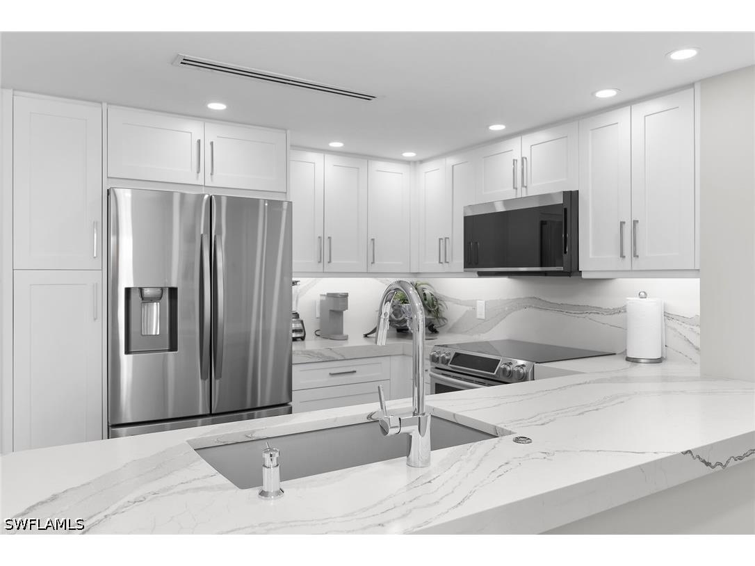260 Seaview Court #1409 Marco Island FL 34145 226019431 image3