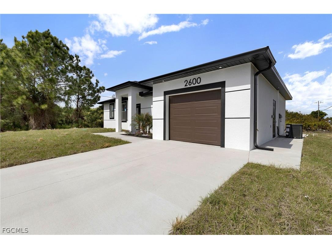 2600 14th Street SW Lehigh Acres FL 33976 2026006055 image1