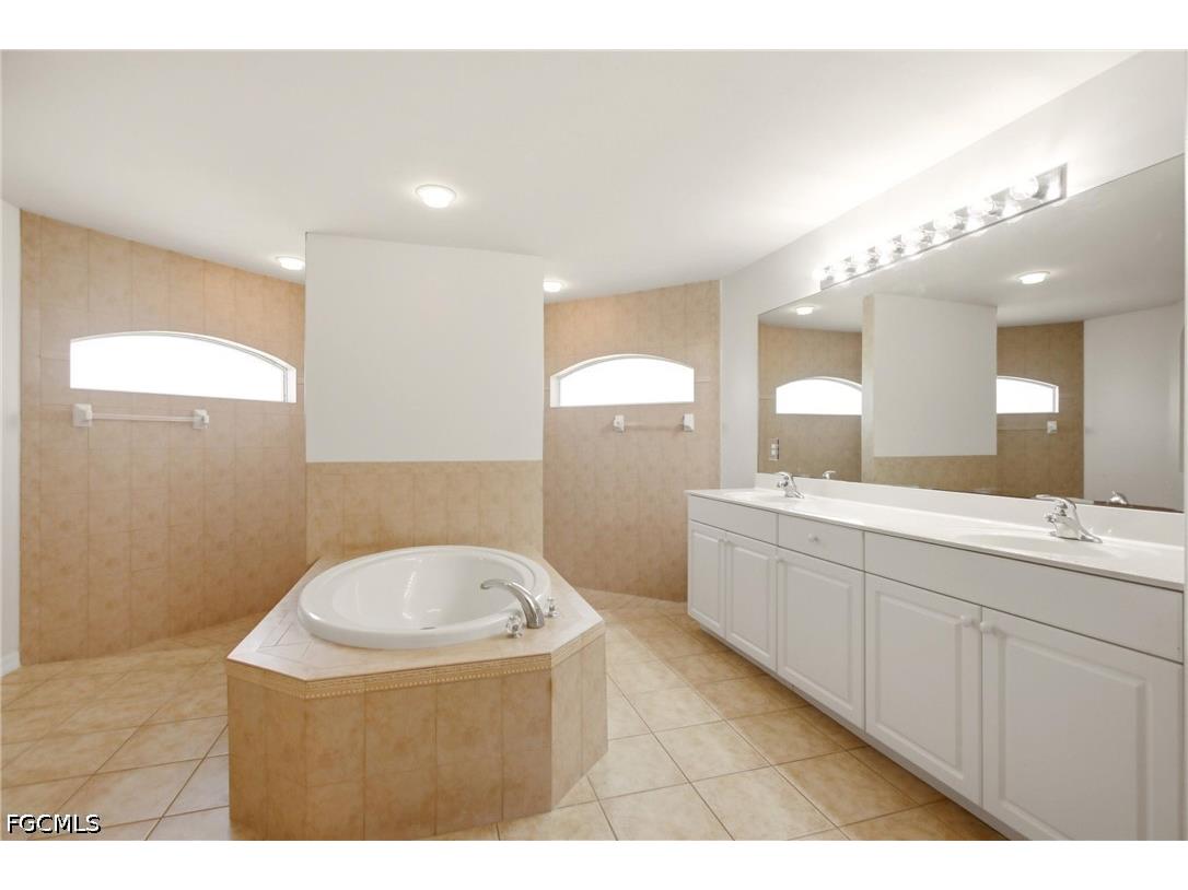 2600 SW 1st Street Cape Coral FL 33991 2026027259 image23