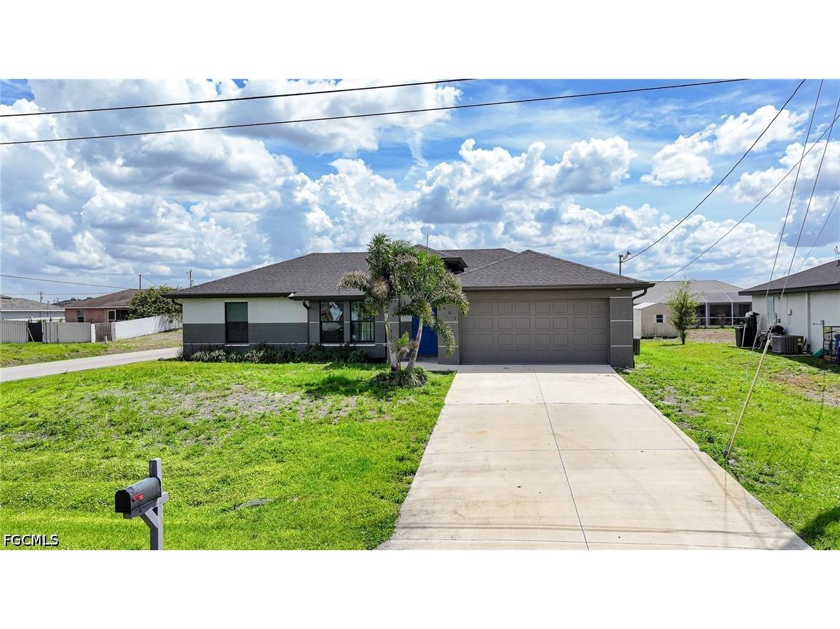 2601 43rd Street SW Lehigh Acres FL 33976 2026015831 image1