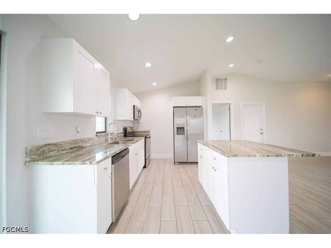 2601 43rd Street SW Lehigh Acres FL 33976 2026015831 image11