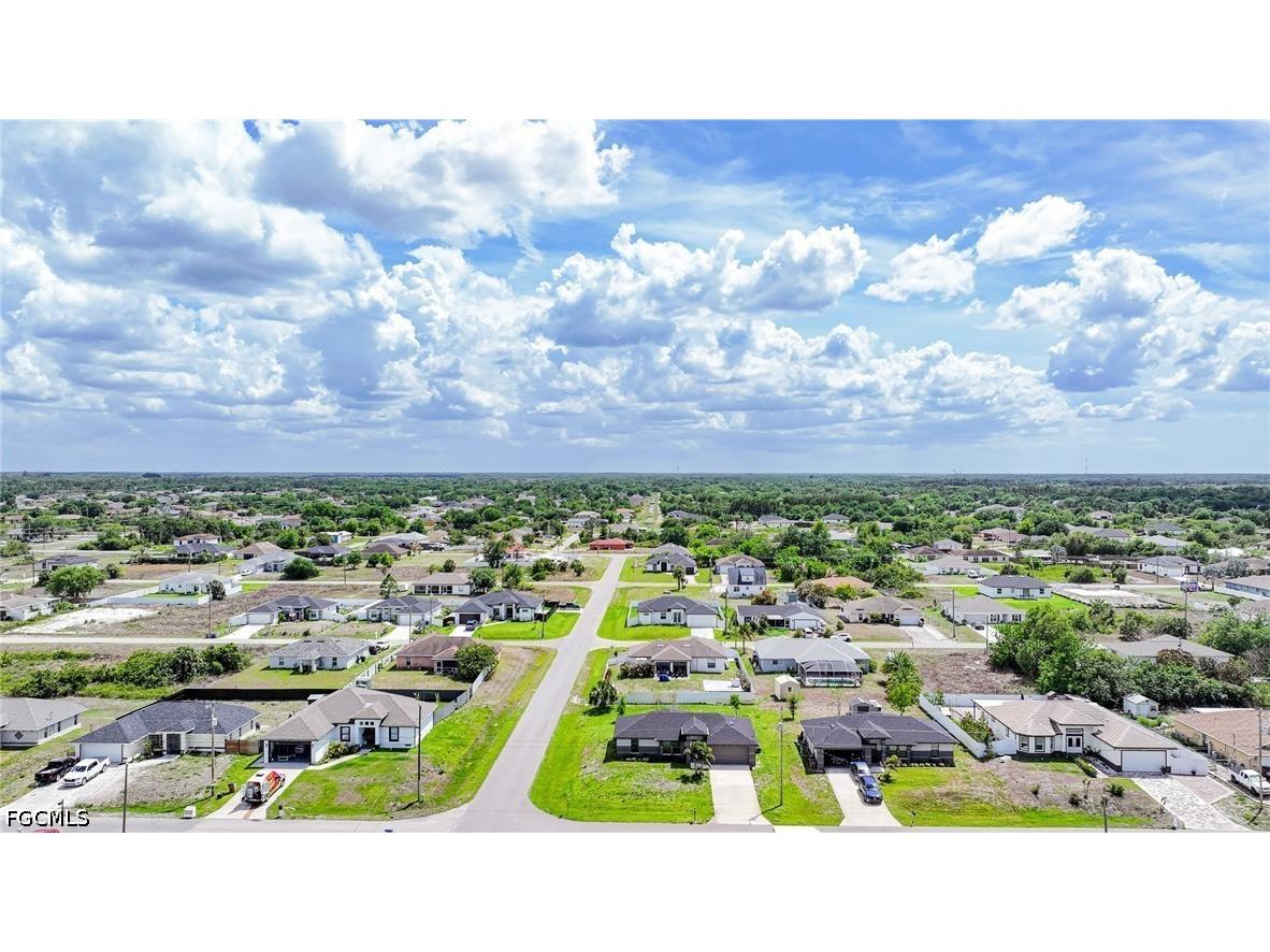 2601 43rd Street SW Lehigh Acres FL 33976 2026015831 image6