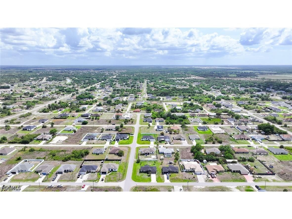 2601 43rd Street SW Lehigh Acres FL 33976 2026015831 image7