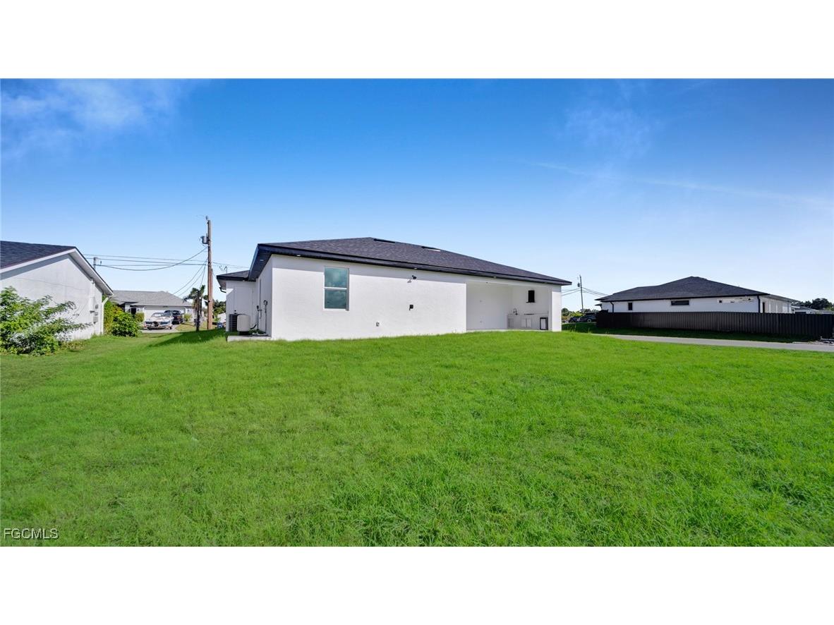 2601 44th Street SW Lehigh Acres FL 33976 2025017604 image27