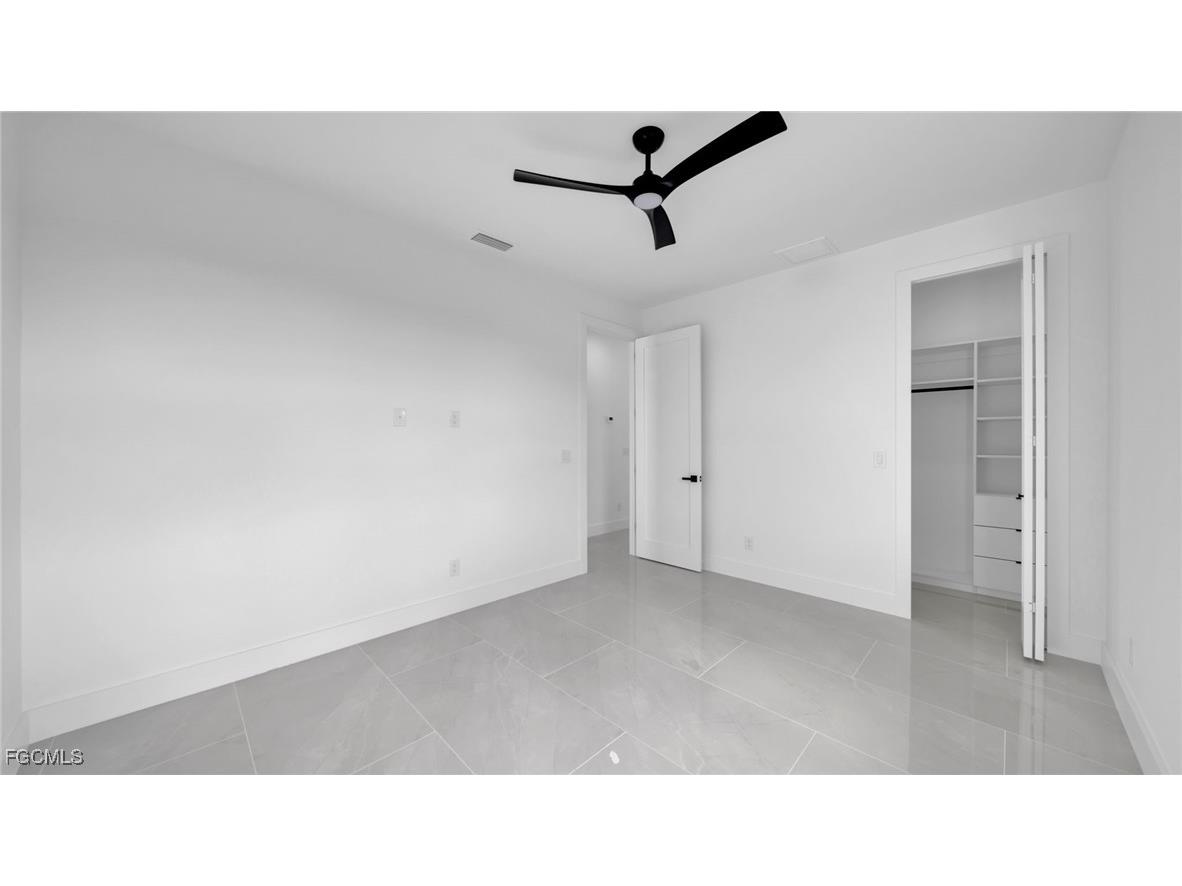 2601 44th Street SW Lehigh Acres FL 33976 2025017604 image9