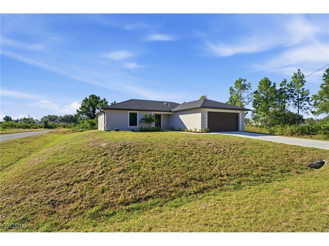 2601 48th Street W Lehigh Acres FL 33971 2025020283 image2