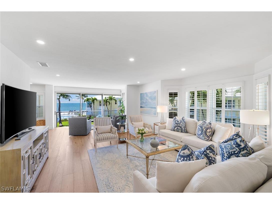 2601 Gulf Shore Boulevard N #20 Naples FL 34103 224037982 image1