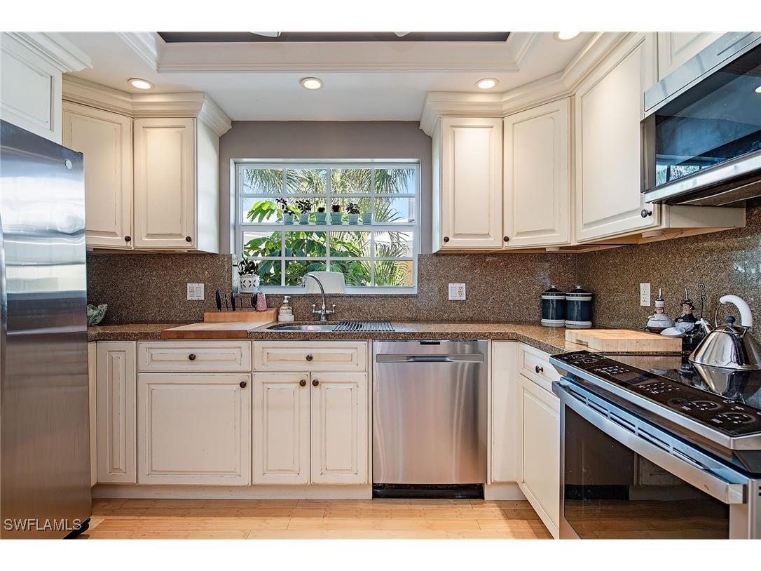2601 Gulf Shore Boulevard N #26 Naples FL 34103 225019688 image5