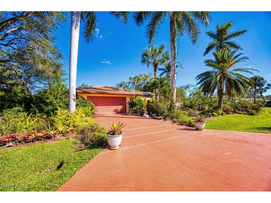 2601 Outrigger Lane Naples FL 34104 224086250 image1
