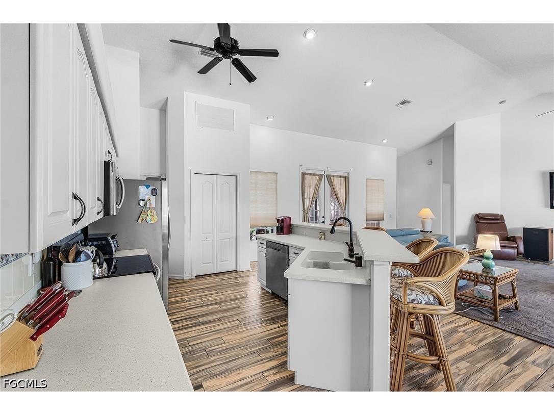 2601 SW 25th Terrace Cape Coral FL 33914 2026016856 image11